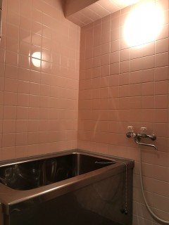 Before：アルファリフォーム　リフォーム事例　浴室内塗装・シート張り